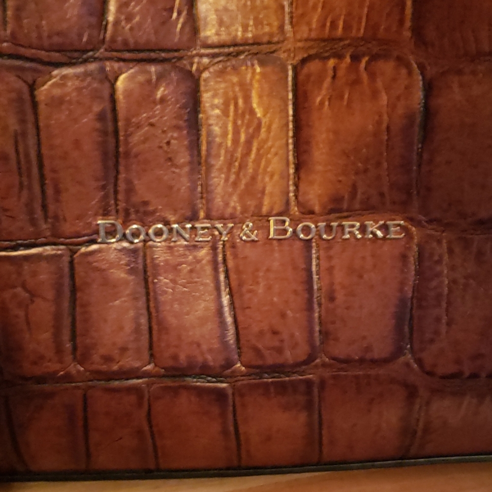 Purse - Picture 2 of 3